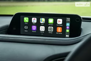 Apple CarPlay та Android Auto